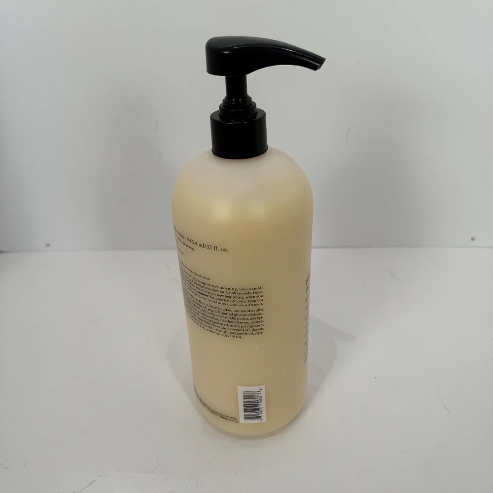 PHILOSOPHY Purity One-Step Facial Cleanser with Pump (947 ml/ 32 fl.oz) And 8 oz - Picture 4 of 7